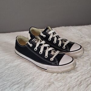 Converse Chuck Taylor All Star Youth Size 13 US